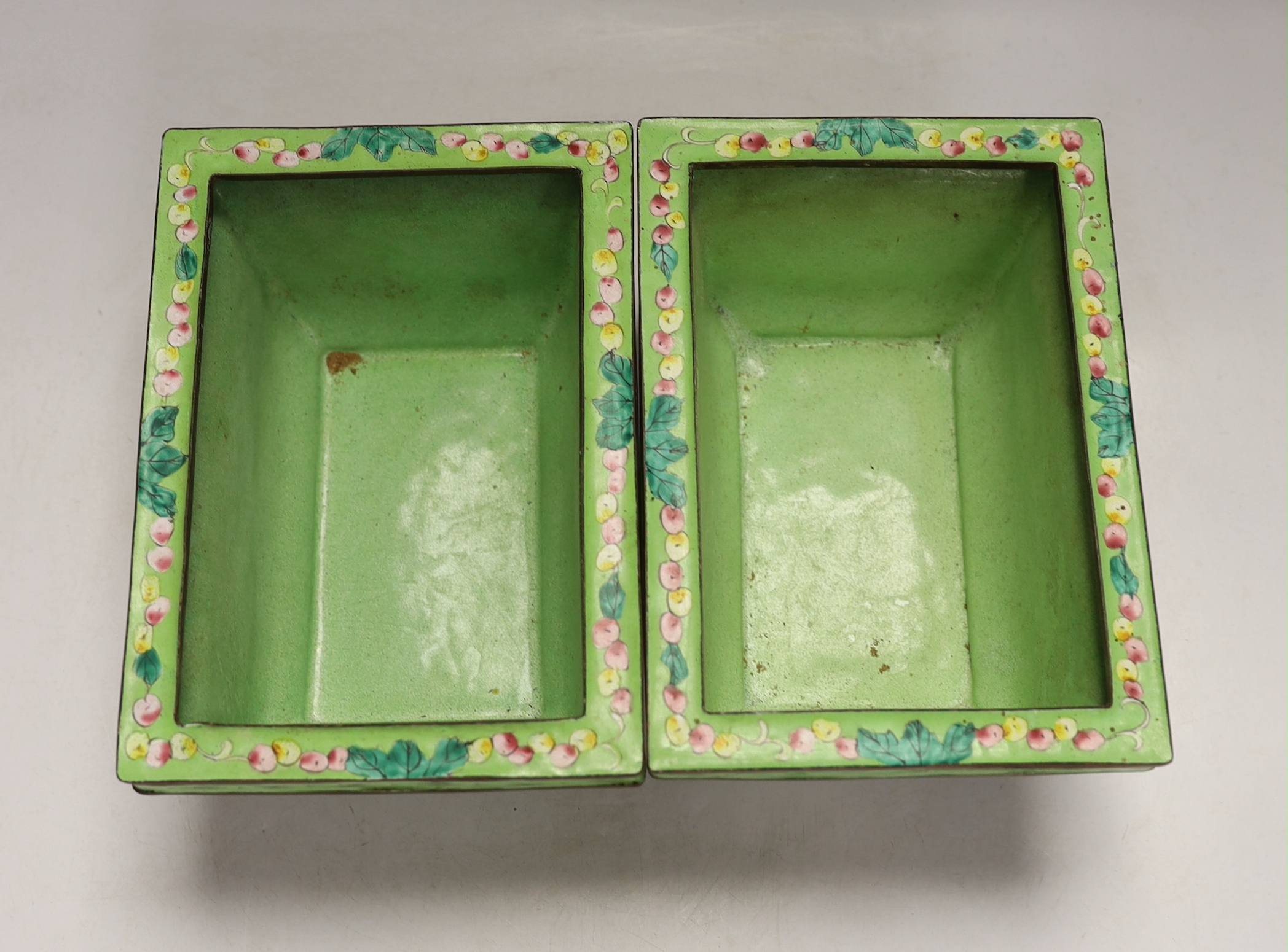 A pair of 20th century Chinese Guangzhou enamel planters, 21cm wide